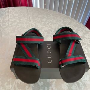 Gucci strap sandals